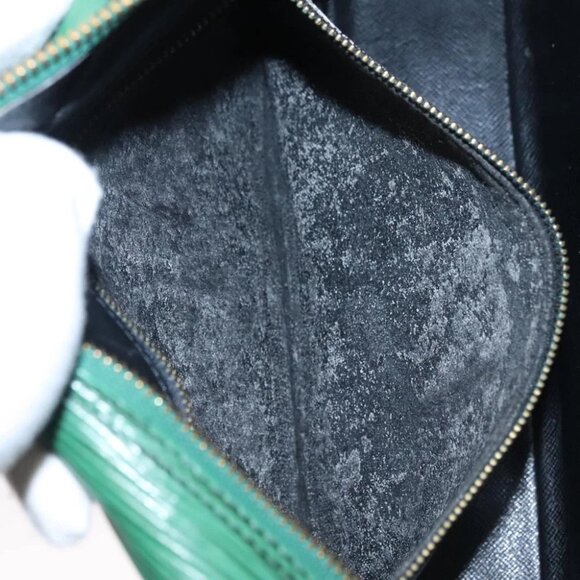 LOUIS VUITTON Epi Trocadero 27 Shoulder Bag Green - Picture 14 of 16